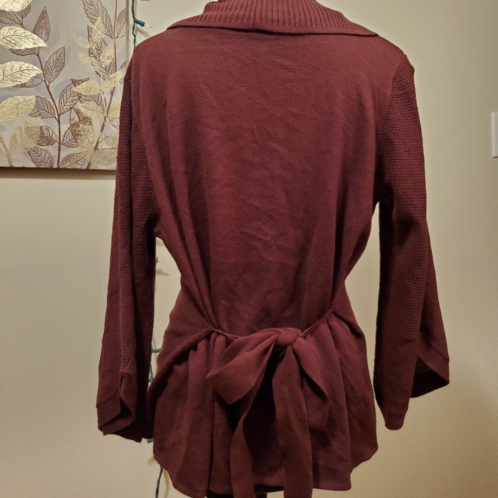 Sweater - Picture 8 of 8